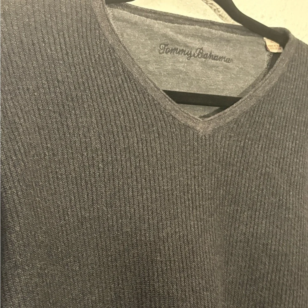 Tommy Bahama Preppy Casual Gray Men's Size XL V Neck Cotton Sweater